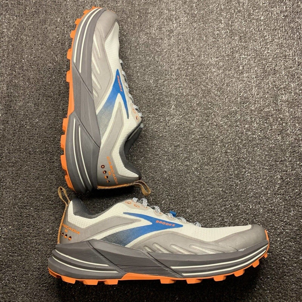 Brooks Cascadia 16 Men‘s Size 7 2E wide oyster/alloy/orange Trail Running Shoes